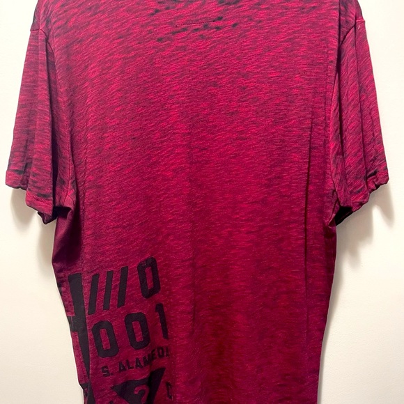 Mens Guess tee - Picture 2 of 4